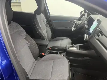 Photo 36 Renault Captur  E-Tech full hybrid 160 ch