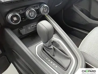 Photo 20 Renault Clio  E-Tech full hybrid 145