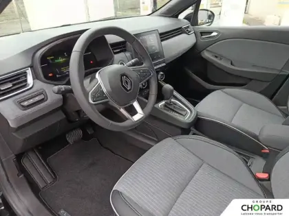 Photo 51 Renault Clio  E-Tech full hybrid 145