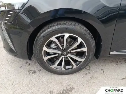 Photo 21 Renault Clio  E-Tech full hybrid 145