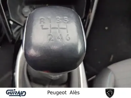 Photo 14 Peugeot 2008  PureTech 100 S&S BVM6