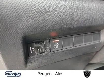 Photo 13 Peugeot 2008  PureTech 100 S&S BVM6