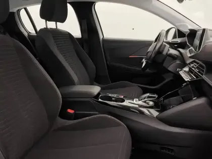 Photo 26 Peugeot 208  Electrique 50 kWh 136ch