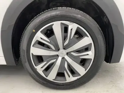 Photo 17 Peugeot 208  Electrique 50 kWh 136ch