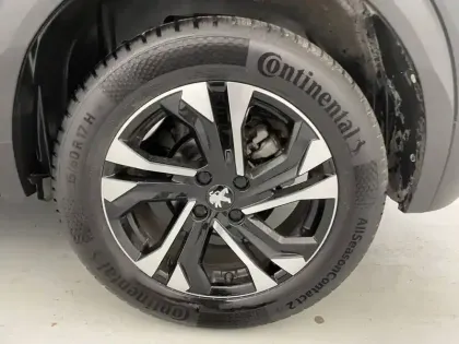 Photo 15 Peugeot 2008 Gén. II Ph1 NG GT 5