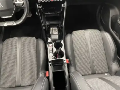 Photo 24 Peugeot 2008 Gén. II Ph1 NG GT 5