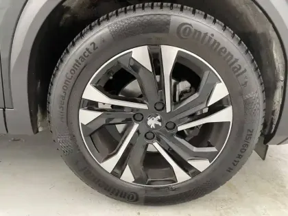 Photo 17 Peugeot 2008 Gén. II Ph1 NG GT 5