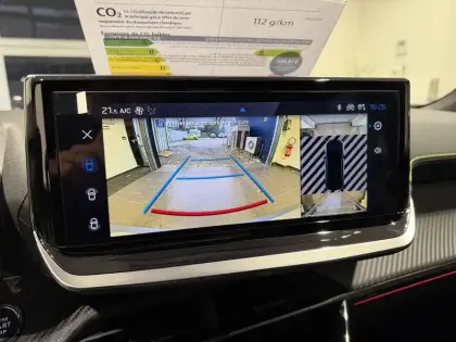 Photo 7 Peugeot 2008  Hybrid 145 e-DCS6