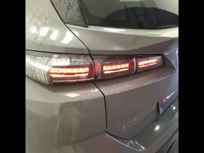 Photo 31 Peugeot 308  SW BlueHDi 130ch S&S EAT8