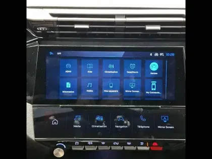 Photo 27 Peugeot 308  SW BlueHDi 130ch S&S EAT8