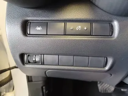 Photo 127 Nissan Juke  HYBRID 143