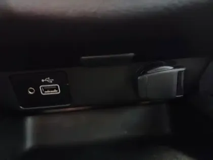 Photo 37 Nissan Juke  HYBRID 143