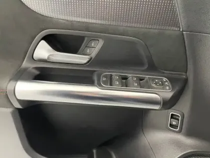 Photo 26 Mercedes EQA  250