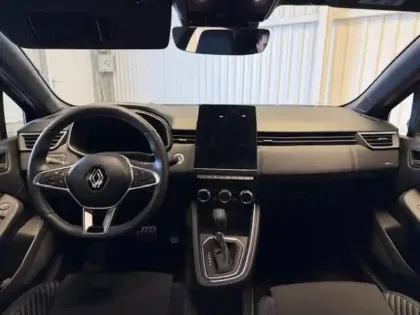 Photo 10 Renault Clio  E-Tech full hybrid 145 ch GSR2