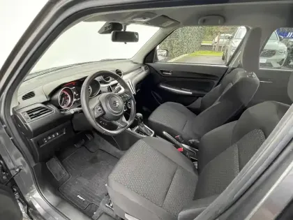 Photo 7 Suzuki Swift  1.2 Dualjet Hybrid Auto (CVT)