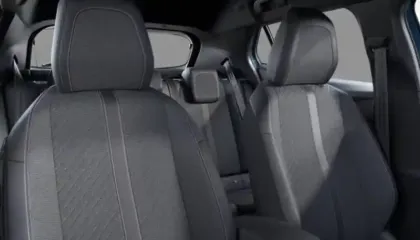 Photo 8 Peugeot 2008  Hybrid 145 e-DCS6