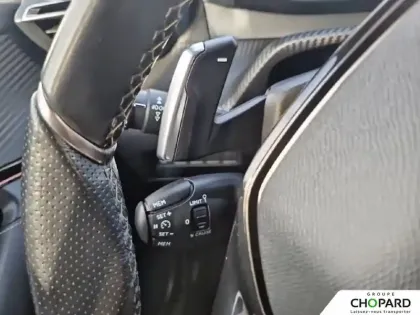 Photo 59 Peugeot 2008  BlueHDi 130 S&S EAT8