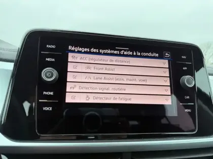 Photo 26 Volkswagen T-roc  1.0 TSI 110 Start/Stop BVM6