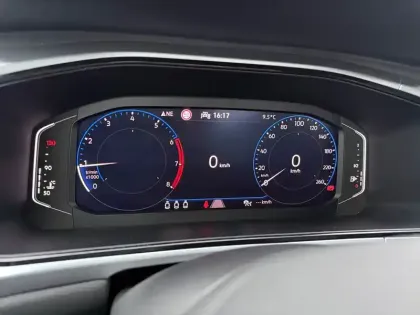 Photo 15 Volkswagen T-roc  1.0 TSI 110 Start/Stop BVM6