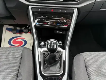 Photo 12 Volkswagen T-roc  1.0 TSI 110 Start/Stop BVM6