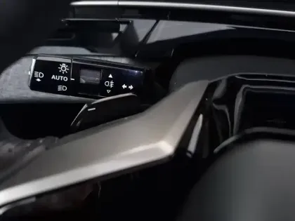 Photo 51 Peugeot 3008  Hybrid 136 e-DCS6