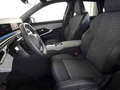 Photo 43 Peugeot 3008  Hybrid 136 e-DCS6