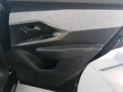 Photo 29 Peugeot 3008  Hybrid 136 e-DCS6