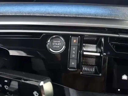 Photo 46 Peugeot 3008  Hybrid 136 e-DCS6