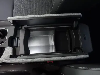 Photo 55 Peugeot 3008  Hybrid 136 e-DCS6