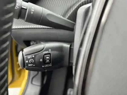 Photo 72 Peugeot 208  PureTech 100 S&S BVM6
