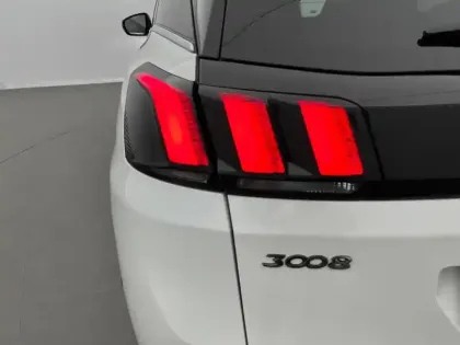 Photo 16 Peugeot 3008  Puretech 130ch S&S EAT8