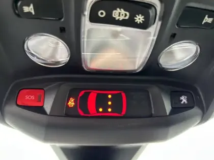 Photo 28 Peugeot 3008  Puretech 130ch S&S EAT8