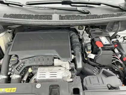 Photo 33 Peugeot 3008  Puretech 130ch S&S EAT8