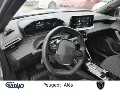 Photo 49 Peugeot 2008  Electrique 136 ch
