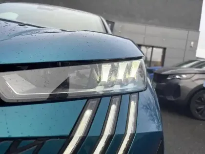 Photo 57 Peugeot 3008  Hybrid 145 e-DCS6