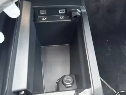 Photo 61 Peugeot 3008  Hybrid 145 e-DCS6