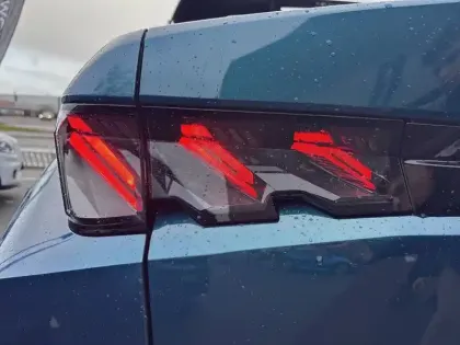 Photo 58 Peugeot 3008  Hybrid 145 e-DCS6