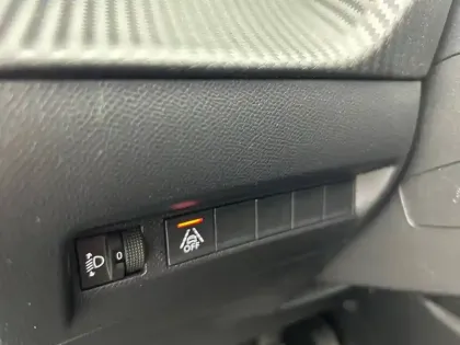 Photo 28 Peugeot 208  Electrique 50 kWh 136ch