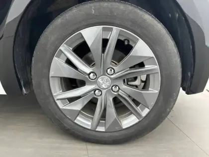 Photo 12 Peugeot 208  Electrique 50 kWh 136ch