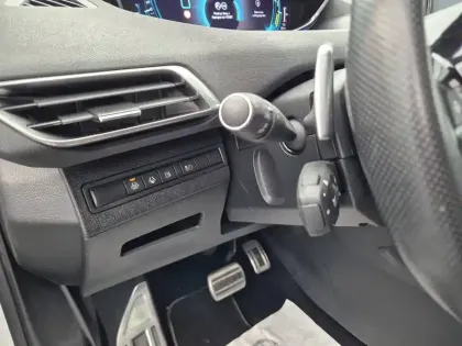 Photo 41 Peugeot 3008  Hybrid4 300 e-EAT8