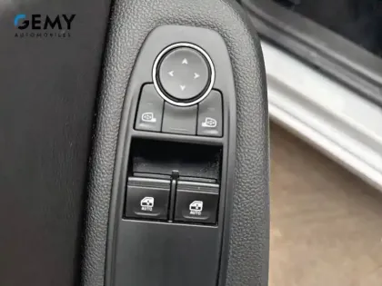 Photo 33 Renault Clio Gén. V (BJA) Ph1 NG Equilibre 5