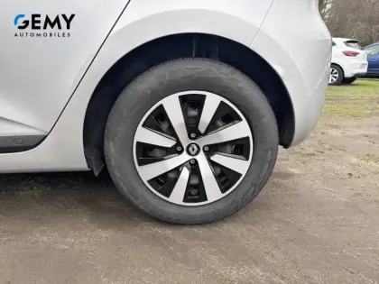 Photo 31 Renault Clio Gén. V (BJA) Ph1 NG Equilibre 5