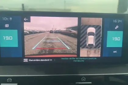 Photo 24 Citroën C4 e- 136 ch Automatique