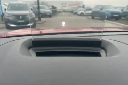 Photo 16 Citroën C4 e- 136 ch Automatique