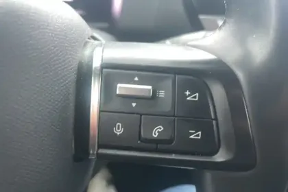 Photo 14 Citroën C4 e- 136 ch Automatique