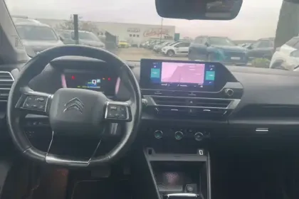 Photo 12 Citroën C4 e- 136 ch Automatique