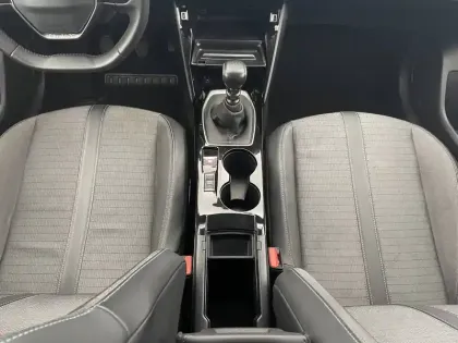 Photo 93 Peugeot 208  PureTech 100 S&S BVM6