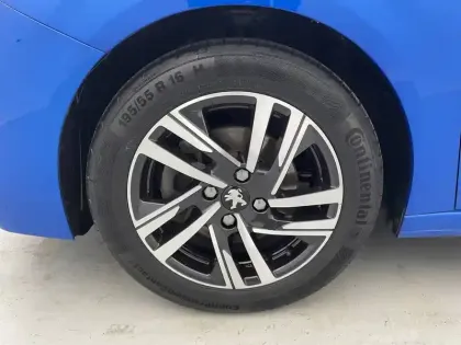 Photo 48 Peugeot 208 Gén. II Ph1 NG Allure 5