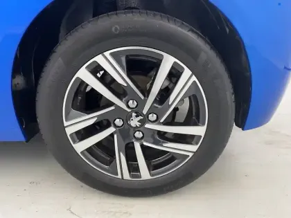 Photo 15 Peugeot 208  PureTech 100 S&S BVM6