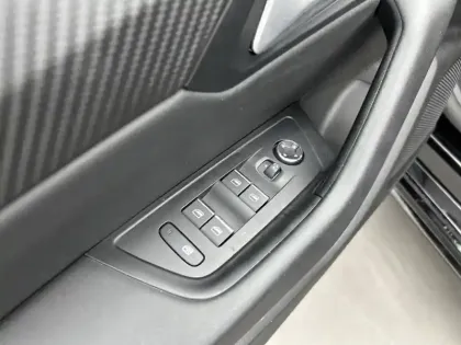 Photo 42 Peugeot 508  SW Hybrid 225 e-EAT8